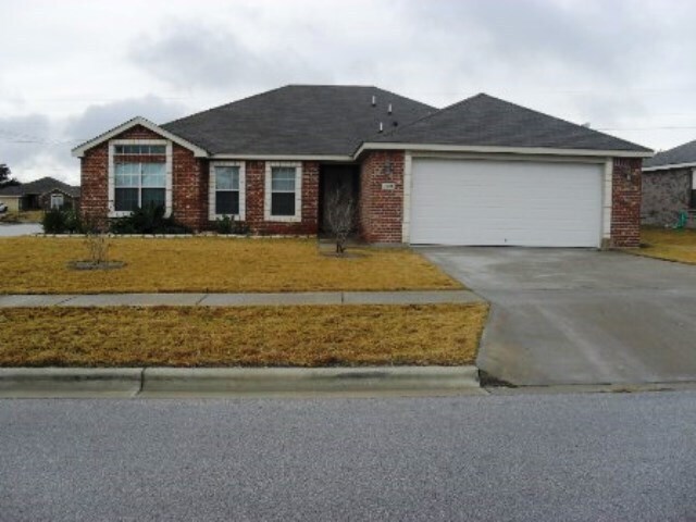 Primary Photo - 2401 Isabelle Dr