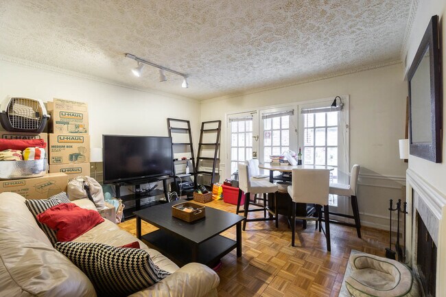 Foto del edificio - 1776 Lanier Pl NW