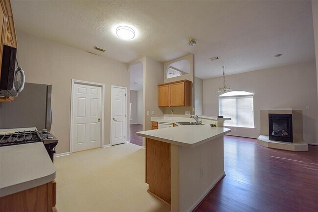 Building Photo - 6014 Sandy Valley Dr