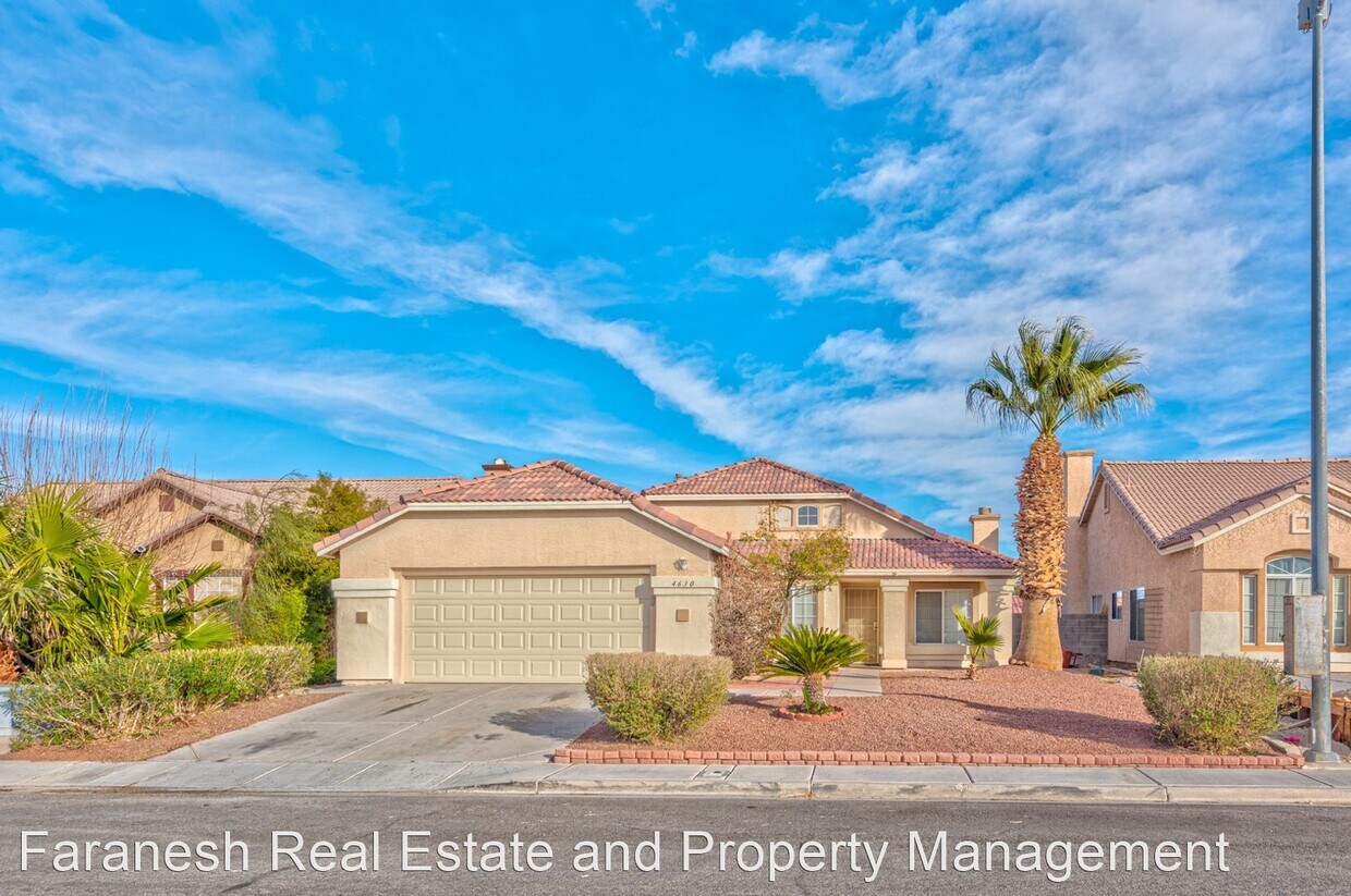Foto principal - 4 br, 2 bath House - 4630 Woodview St