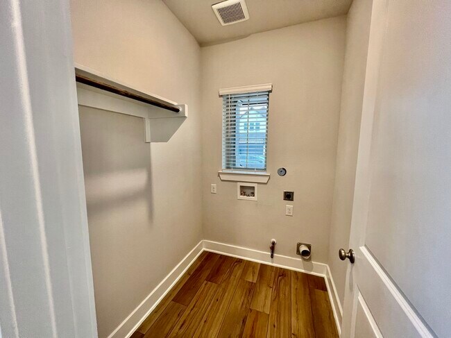 Building Photo - 18426 Palmetto Vw Dr