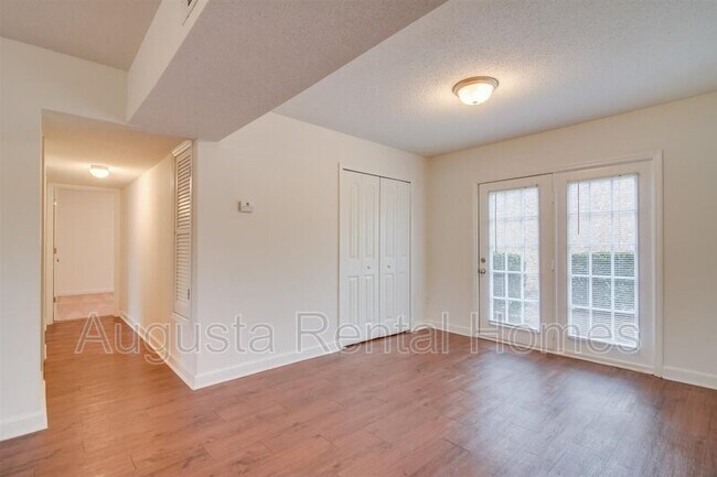Foto del edificio - 2905 Arrowhead Dr
