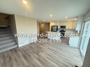 Building Photo - 8861 Granite Ct