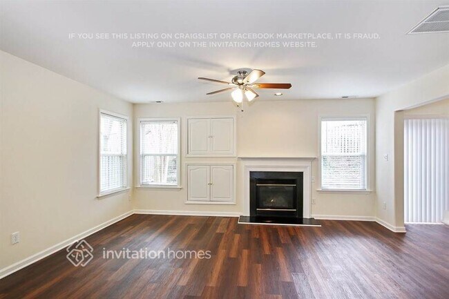 Foto del edificio - 10400 Neland St
