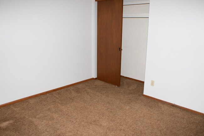 Building Photo - 2261 Starr Ave