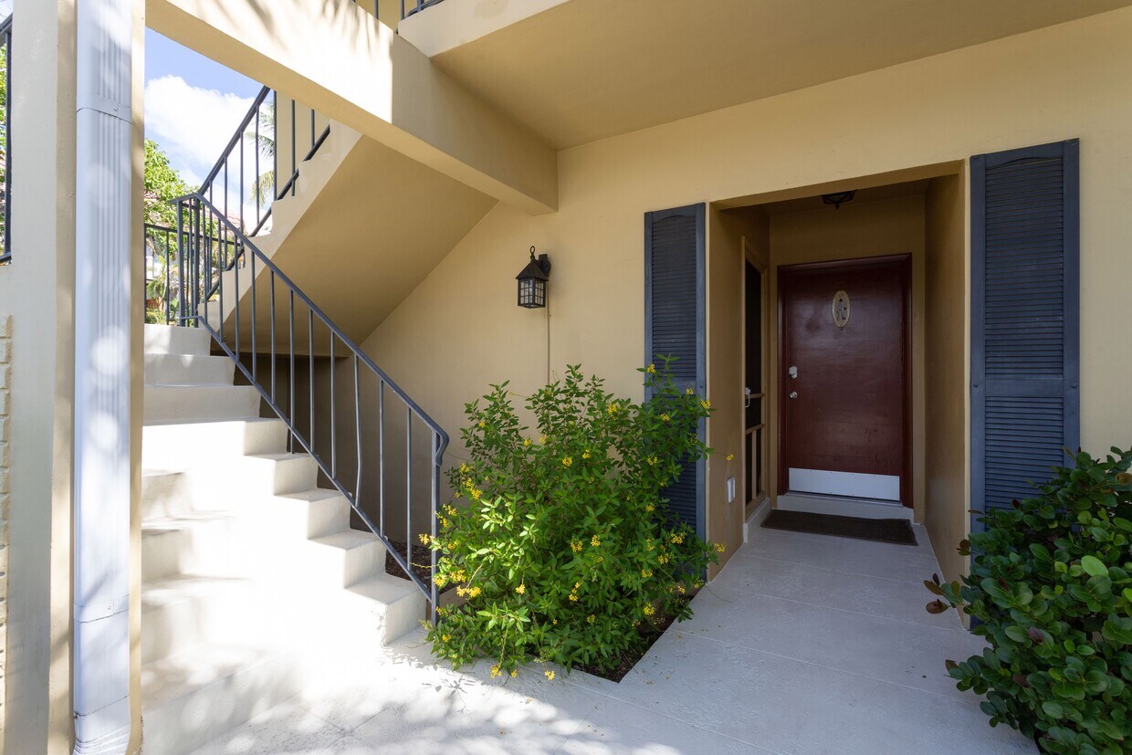 217 Gleason St, Delray Beach, FL 33483 Condo for Rent in Delray Beach