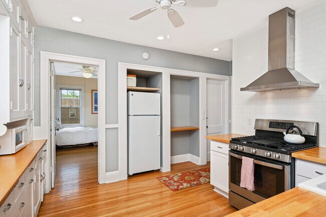 Foto del edificio - 3520 DuPont Ave S