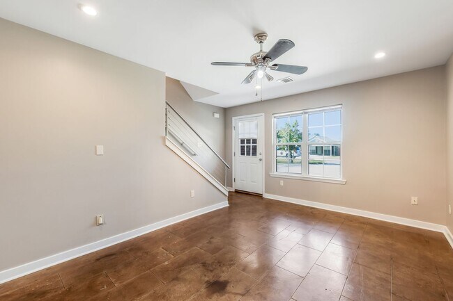 Foto del edificio - 3 Bedroom 2 Bathroom Lafayette Townhome fo...