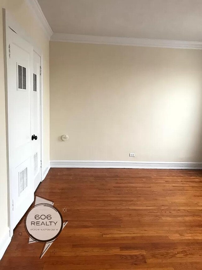 Foto del edificio - 7054 S Western Ave