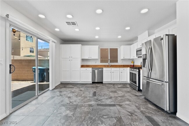 Building Photo - 8938 Bonneville Peak Ct