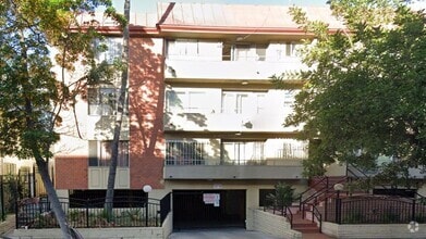 Building Photo - 535 S Catalina St