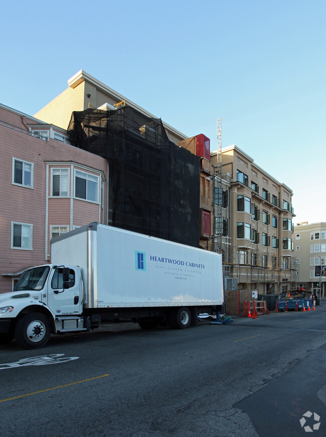 Building Photo - Pacific Terrace