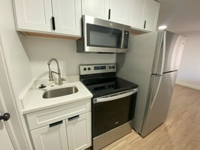 Building Photo - 404 E 5600 S