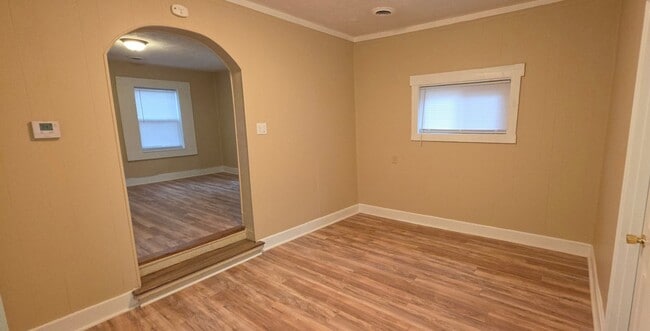 Building Photo - Remodeled 2 Bedroom 1 Bathroom home for $795!