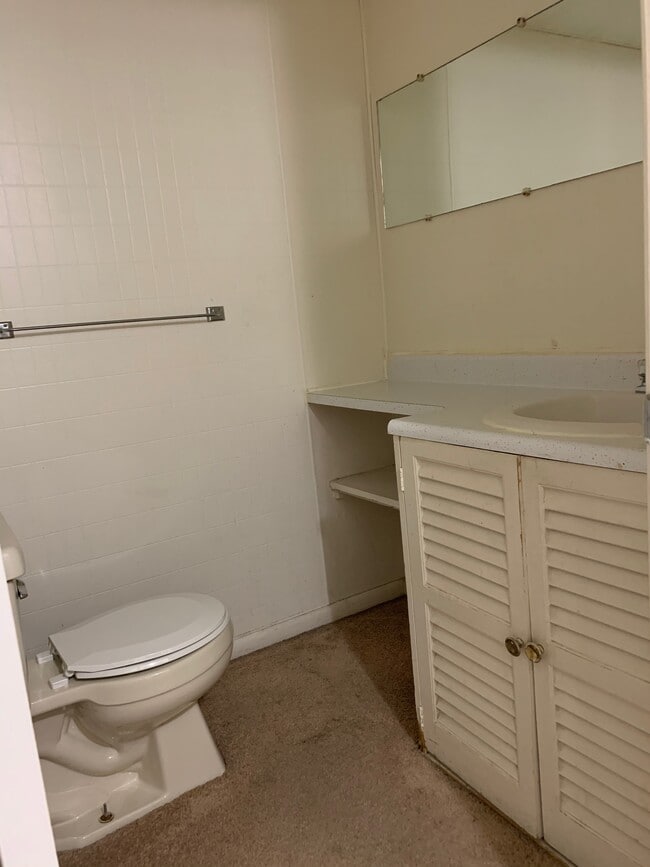 Bathroom - 328 Hermit St