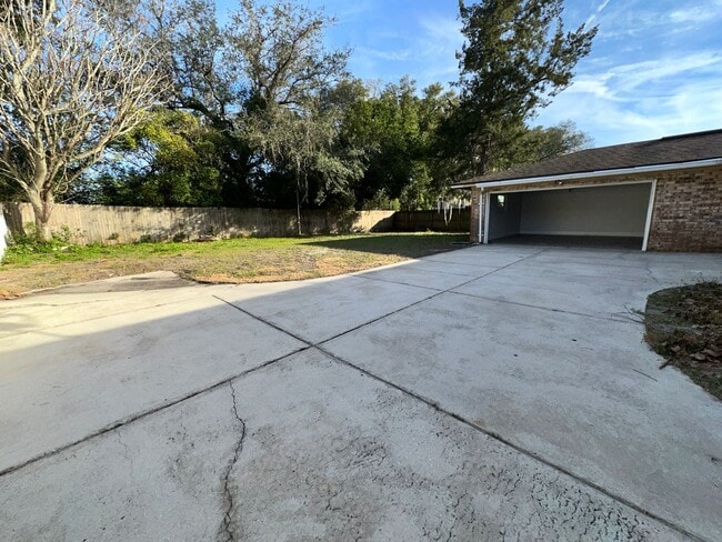 Foto del edificio - Home for Rent in Arlington 4-Bedroom, 2-Bathroom