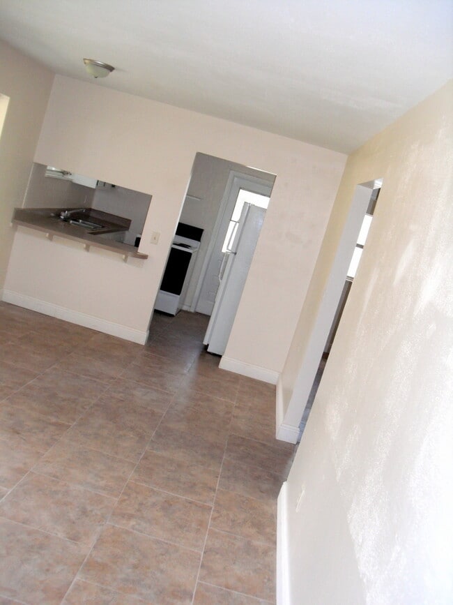 Building Photo - 2BR/1BA Home in a Quiet & Beautiful Countr...