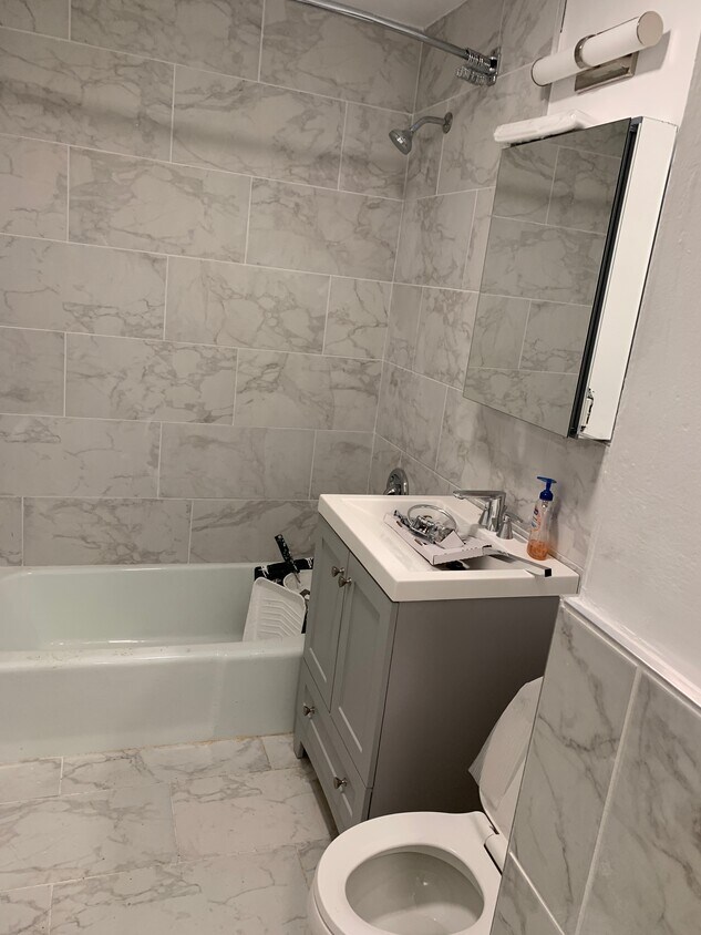 Foto principal - 223 1st Ave