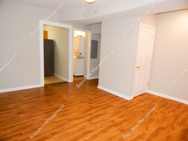 Building Photo - 2284 Alvin Dr NW