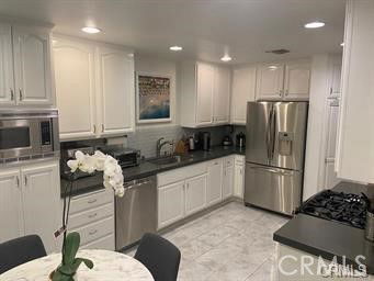 Building Photo - 5200 White Oak Ave