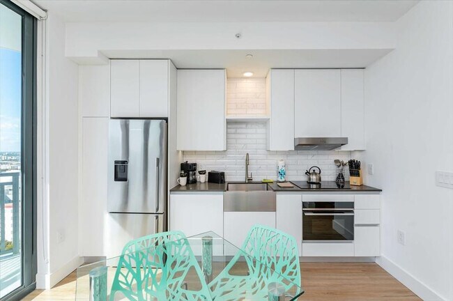 Foto del edificio - 460 NE 5th St