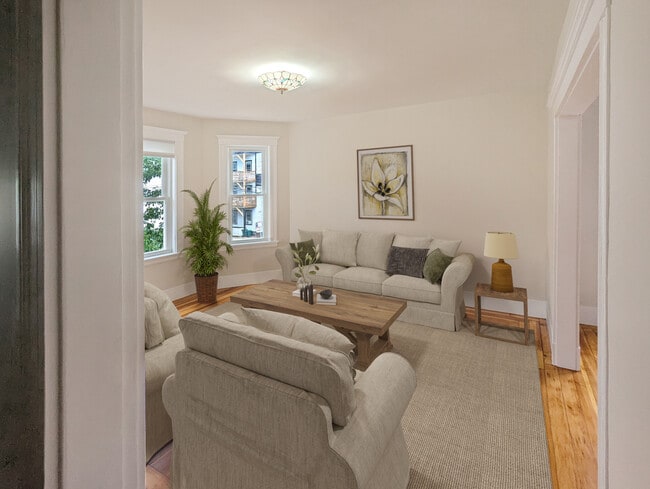 Living room with bay windows - 22 Reed St
