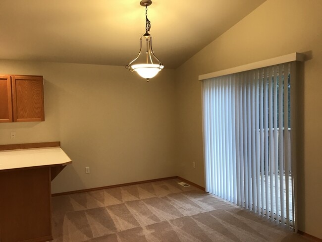 Building Photo - Lake Stevens 4 Bedroom Home