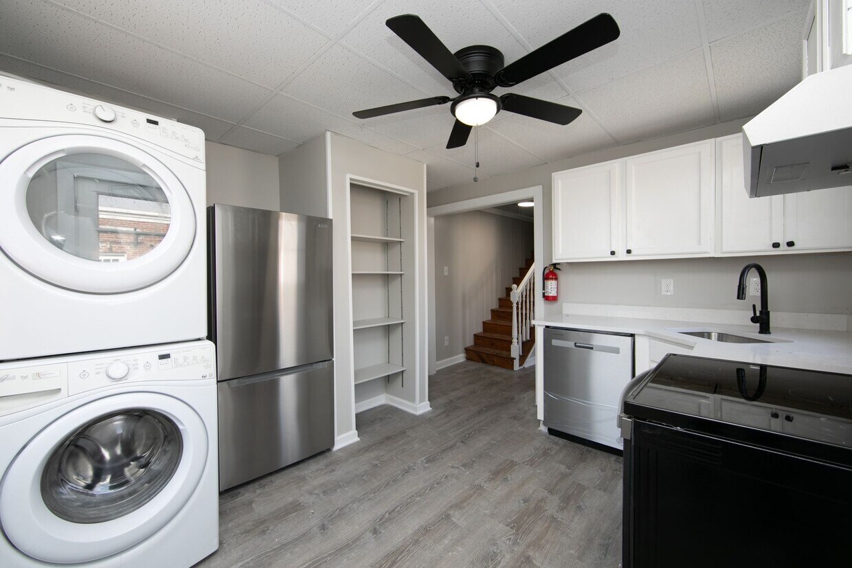 Foto principal - 12-14-14 S Broadway