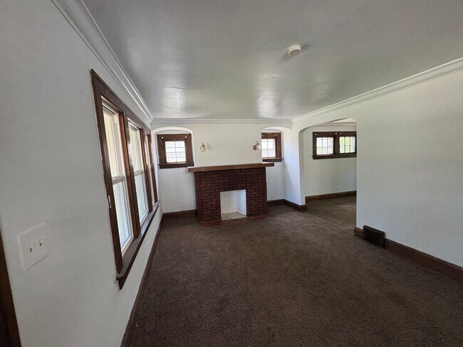 Building Photo - 5052 E 88th St