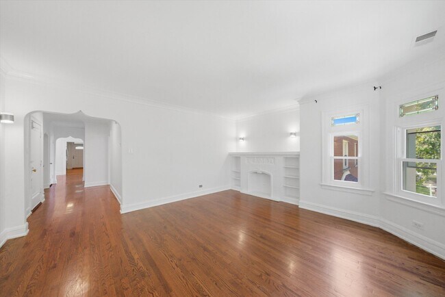 Foto del edificio - 2739 W Lunt Ave