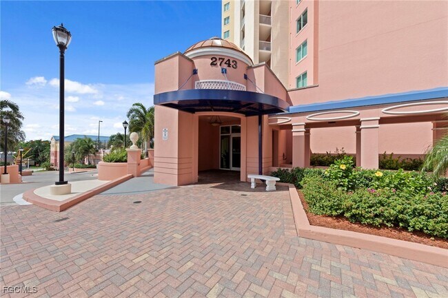 Foto del edificio - 2743 First St