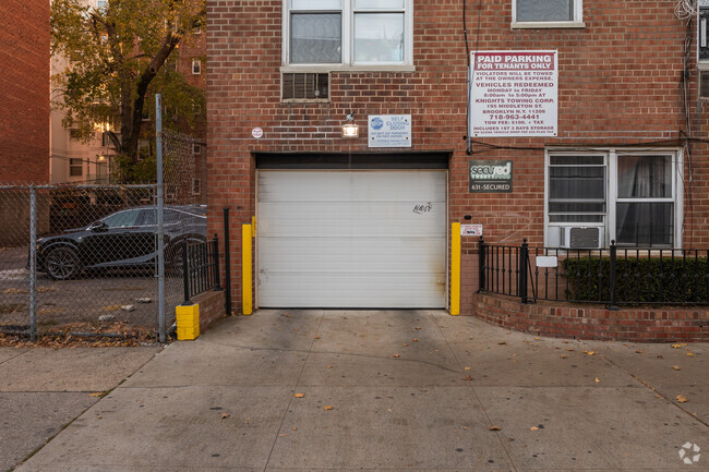 Building Photo - 1750 E 14th St