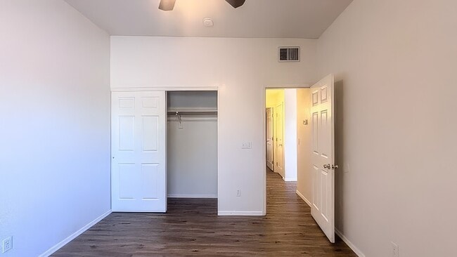 Building Photo - 3657 E Bermuda St