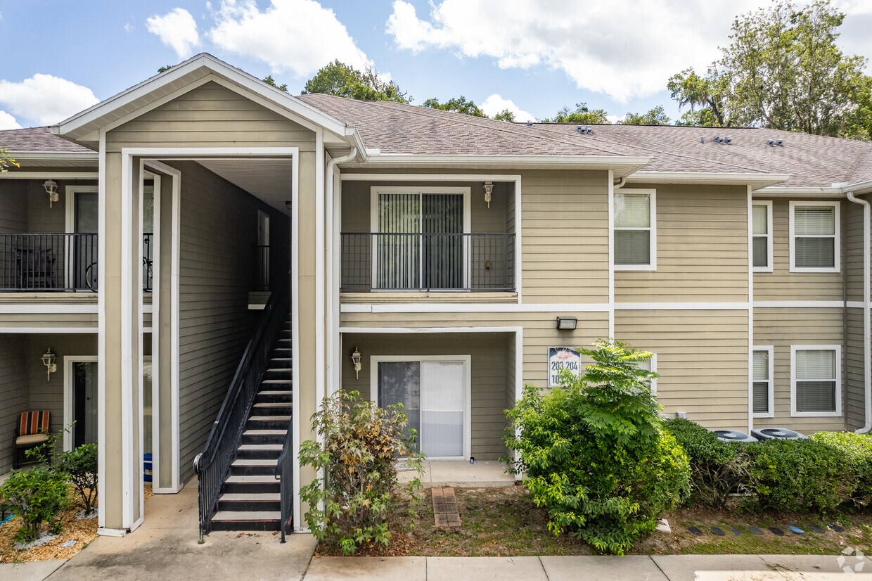 2208 NE 3rd St Ocala, FL 34470 - Orangeview