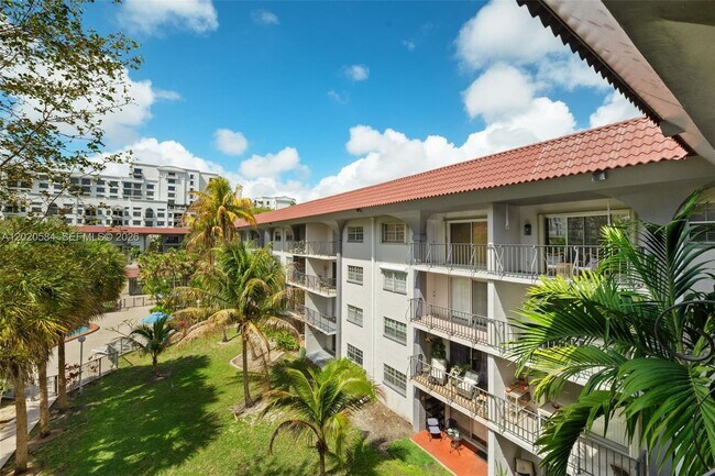 Foto del edificio - 8107 SW 72nd Ave