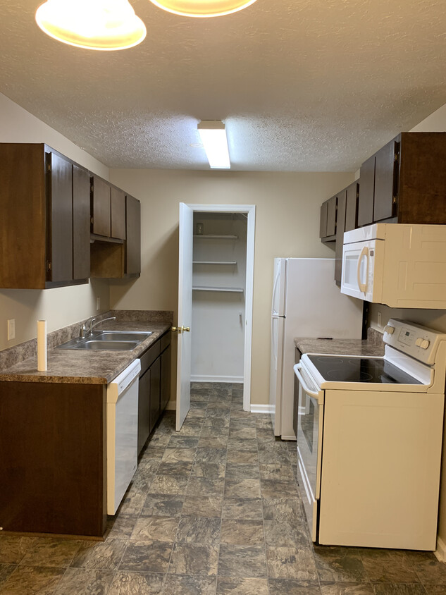 Foto principal - 630 W Mcintosh St
