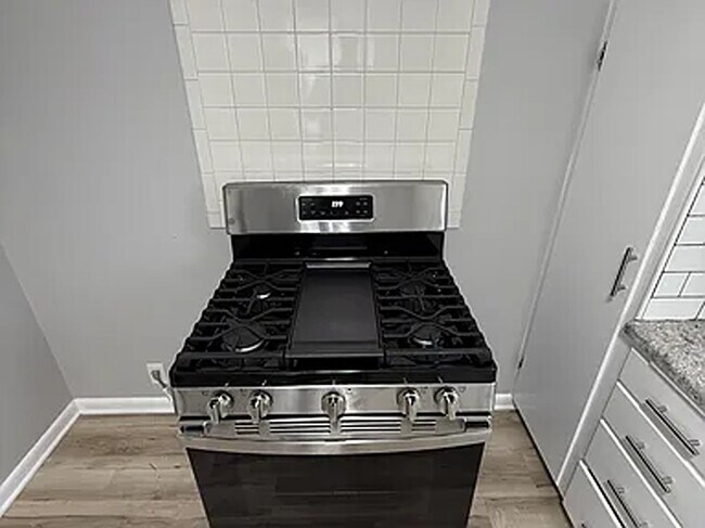 Foto del edificio - 221 N 33rd St