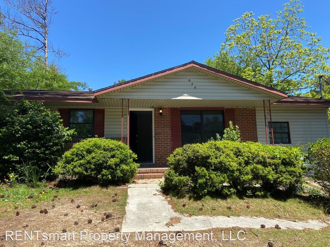 Primary Photo - 4 br, 2 bath House - 636 Barklay Way