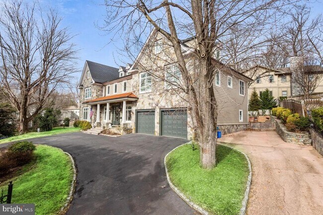 Foto del edificio - 5823 Goldsboro Rd