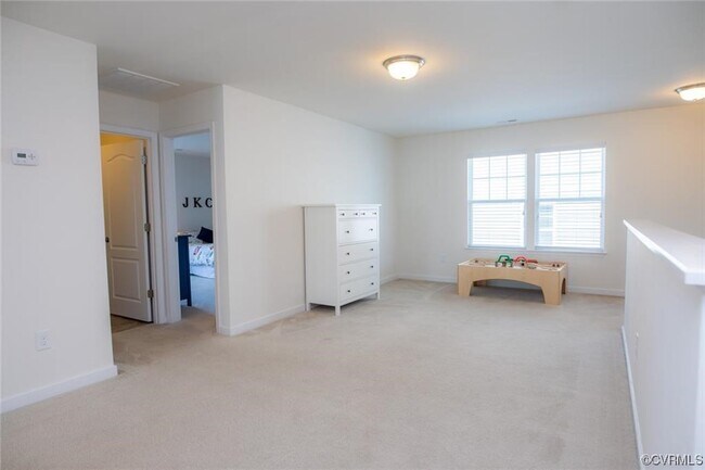 Foto del edificio - 8850 Ringview Dr