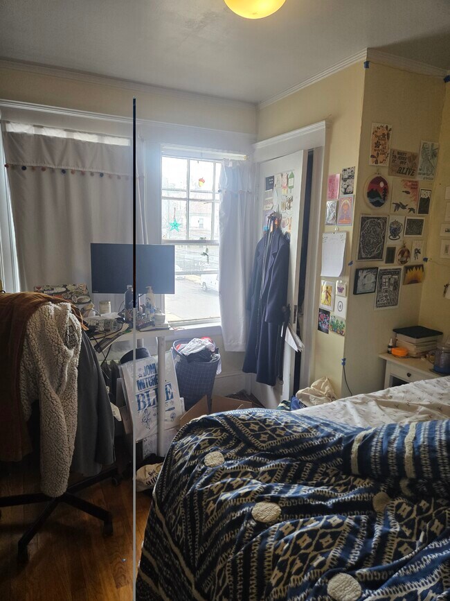 Foto del edificio - 24 Oak Square Ave