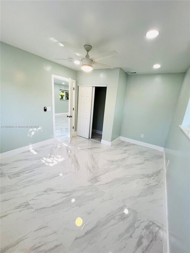 Foto del edificio - 10370 SW 174th Terrace