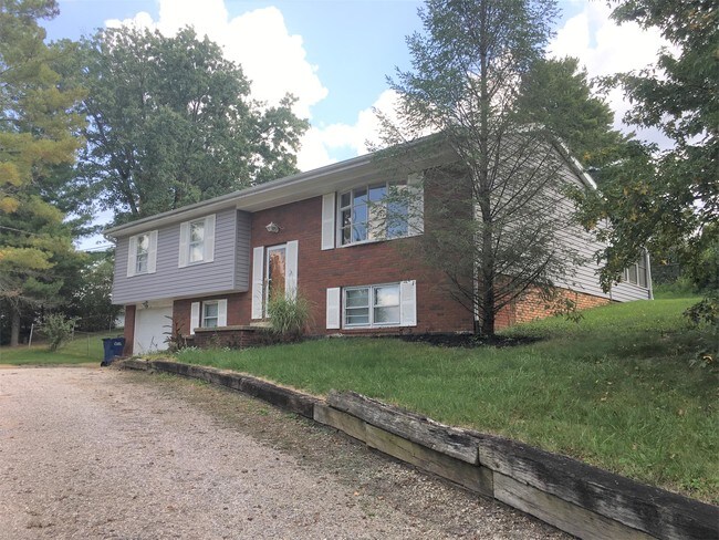 Building Photo - 45 Canterbury Dr