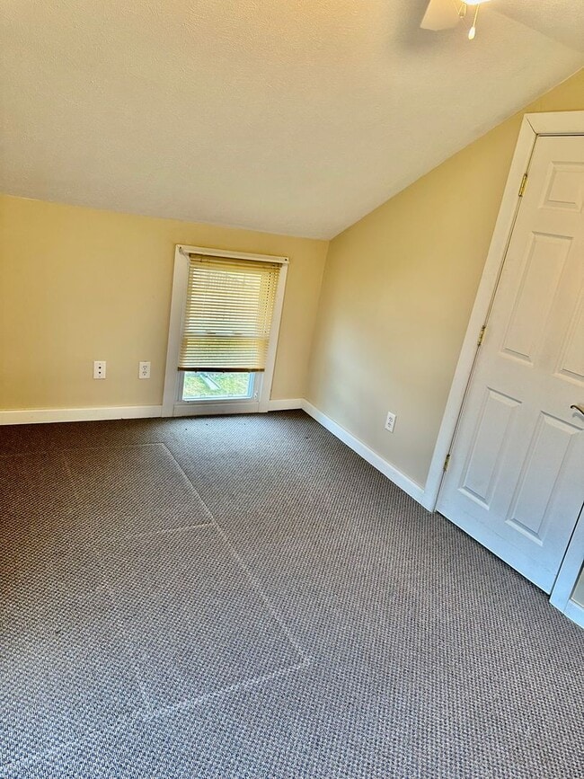 Foto del edificio - Charming Completely Remodeled Home!