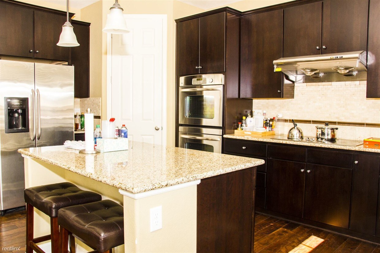 Foto principal - 6528 S Kewaunee Way