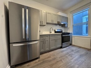 Building Photo - 145 Tulip Ave