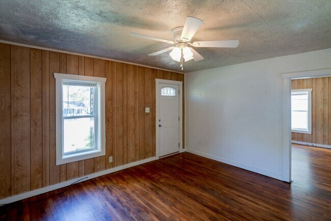 Foto del edificio - 304 Edith Ave