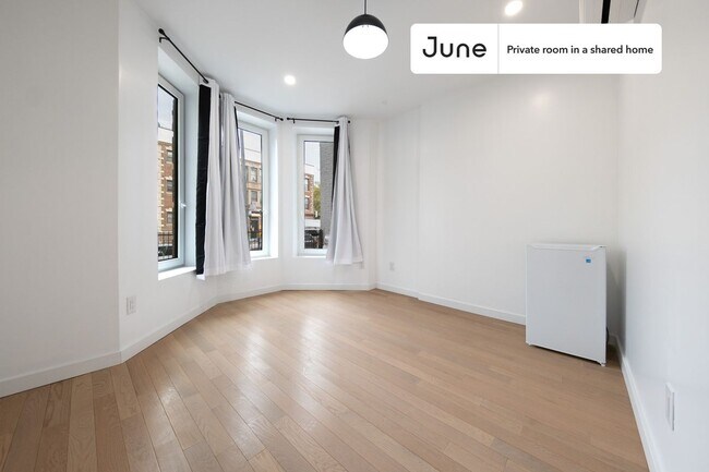 Foto del edificio - Room in Shared 4 bed/2 bath home in Ditmas Park