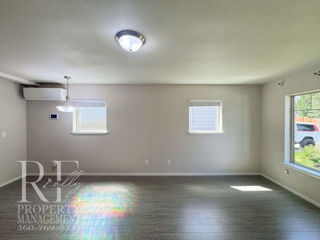 Building Photo - Hilltop Port Orchard Home with Open Living & Fenced Backyard