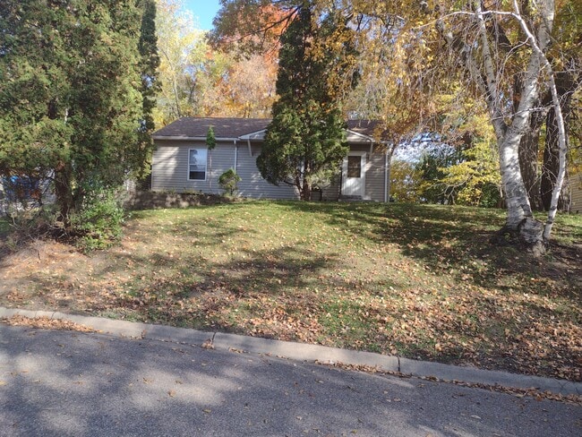 Building Photo - 4825 Ridge Rd